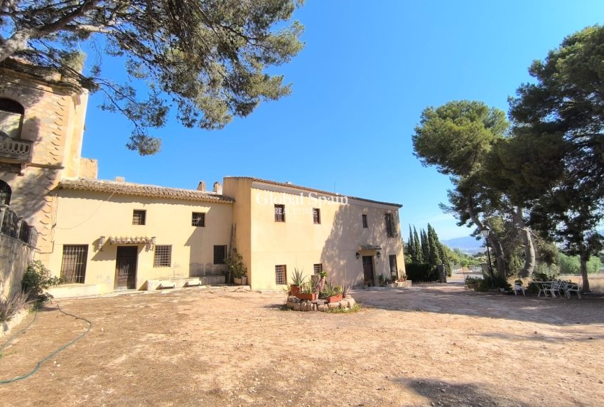 Resale - HOUSE -
MONÓVAR - Inland