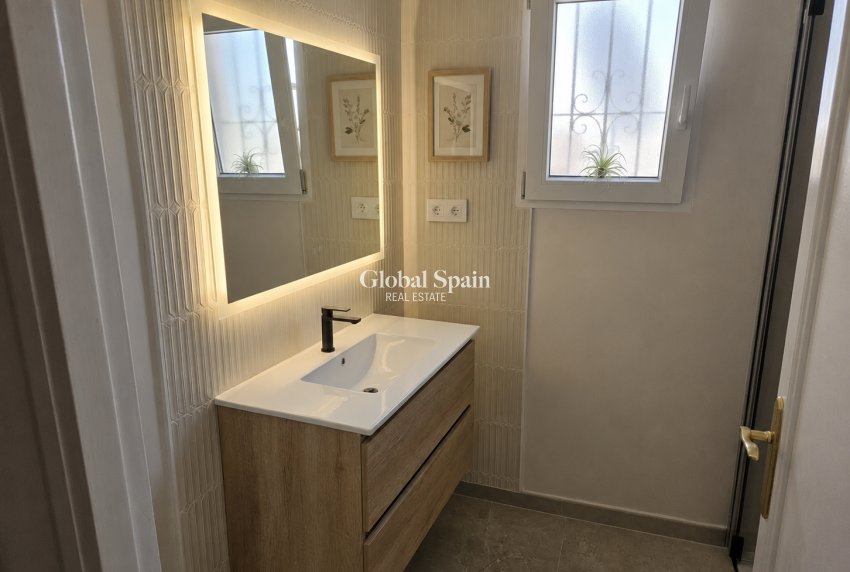 Resale - HOUSE -
MORAIRA_TEULADA - center