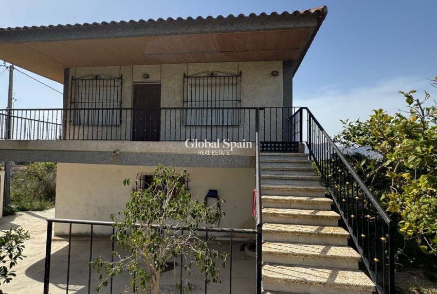 Resale - HOUSE -
ORIHUELA - Arneva