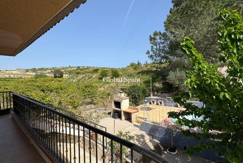 Resale - HOUSE -
ORIHUELA - Arneva