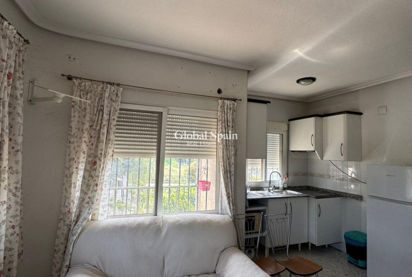 Resale - HOUSE -
ORIHUELA - Arneva