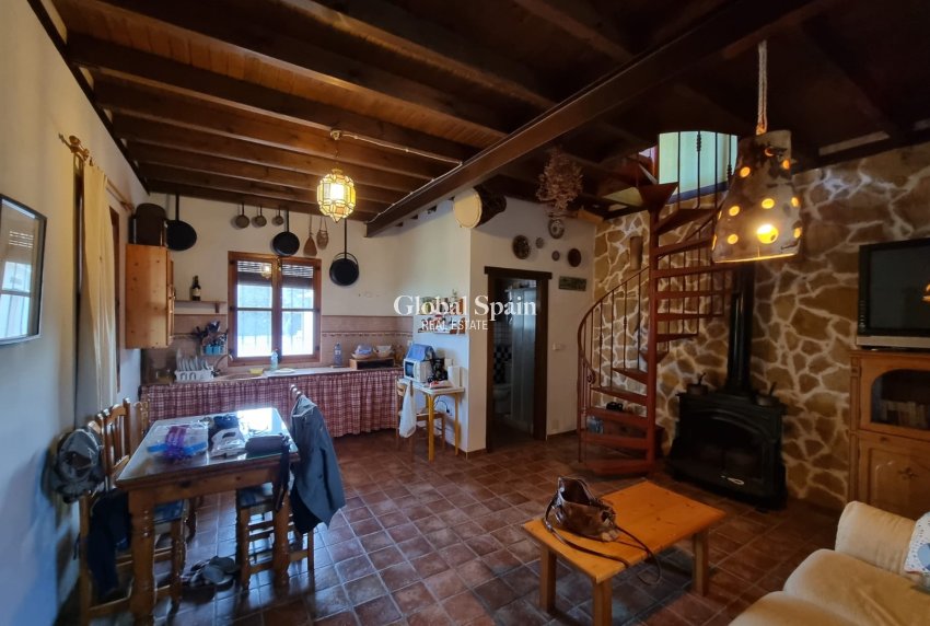 Resale - HOUSE -
ORIHUELA - Benferri