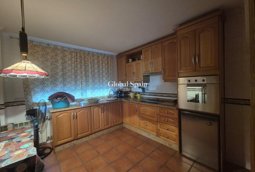 Resale - HOUSE -
ORIHUELA - Casco Histórico