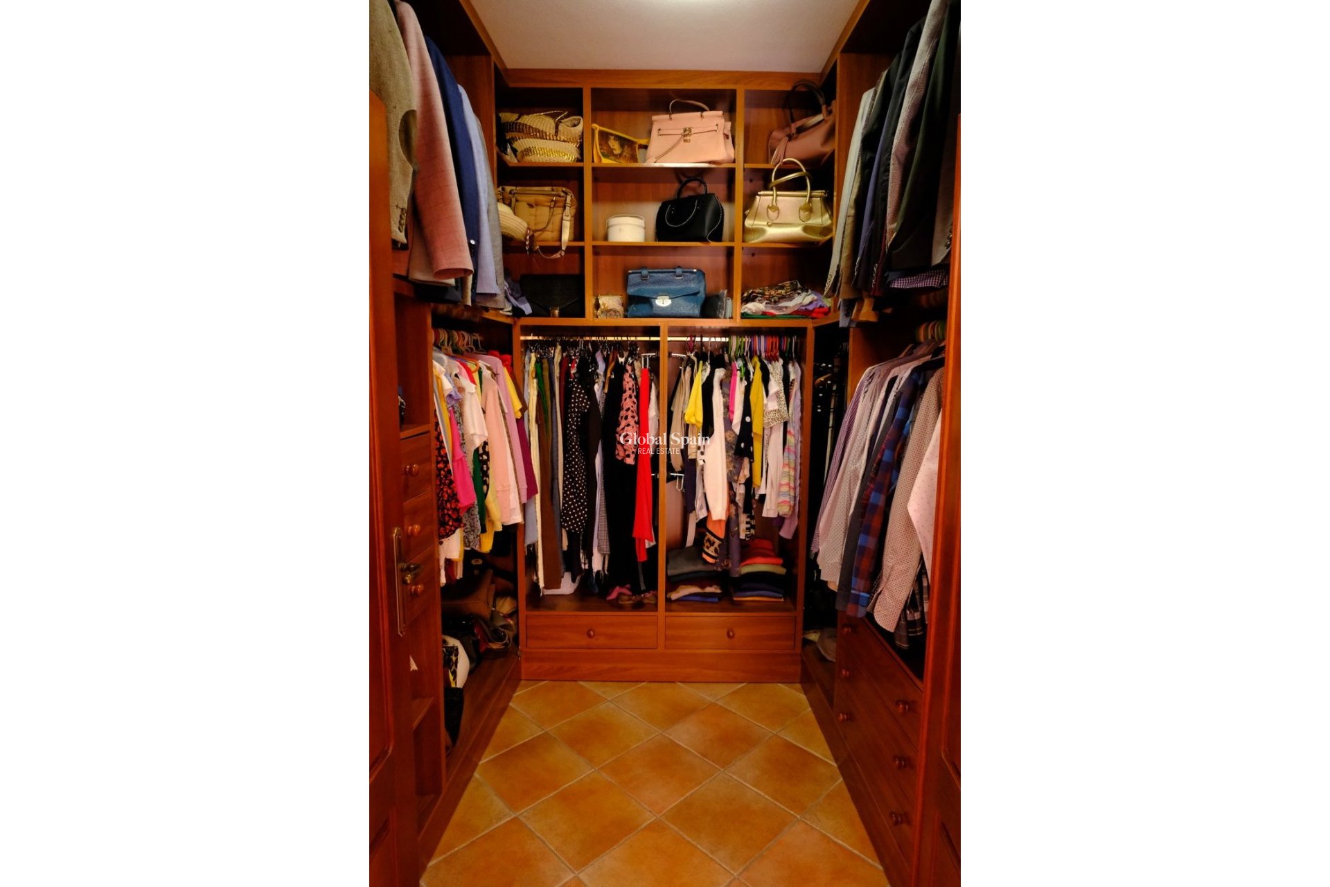 Resale - HOUSE -
ORIHUELA - Correntías Medias