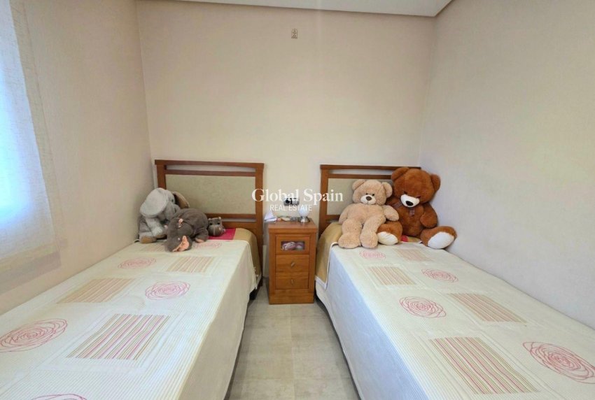 Resale - HOUSE -
ORIHUELA COSTA - Altos de campoamor