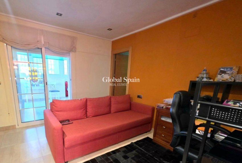 Resale - HOUSE -
ORIHUELA COSTA - Altos de campoamor