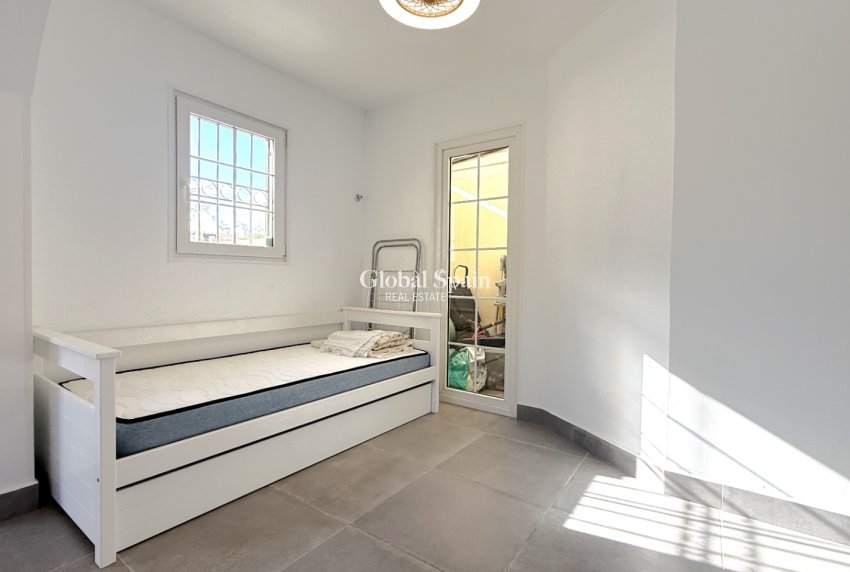 Resale - HOUSE -
ORIHUELA - Costa Blanca Sur