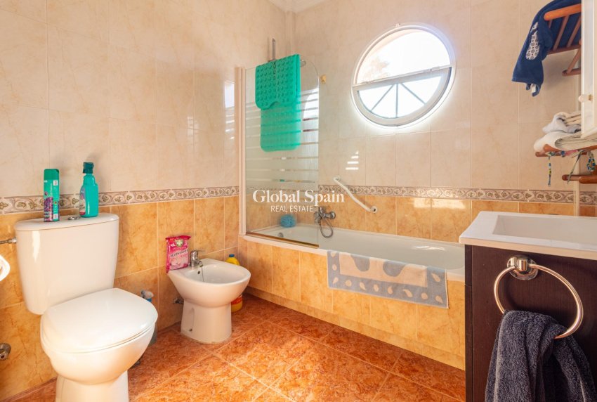 Resale - House -
ORIHUELA COSTA - CABO ROIG