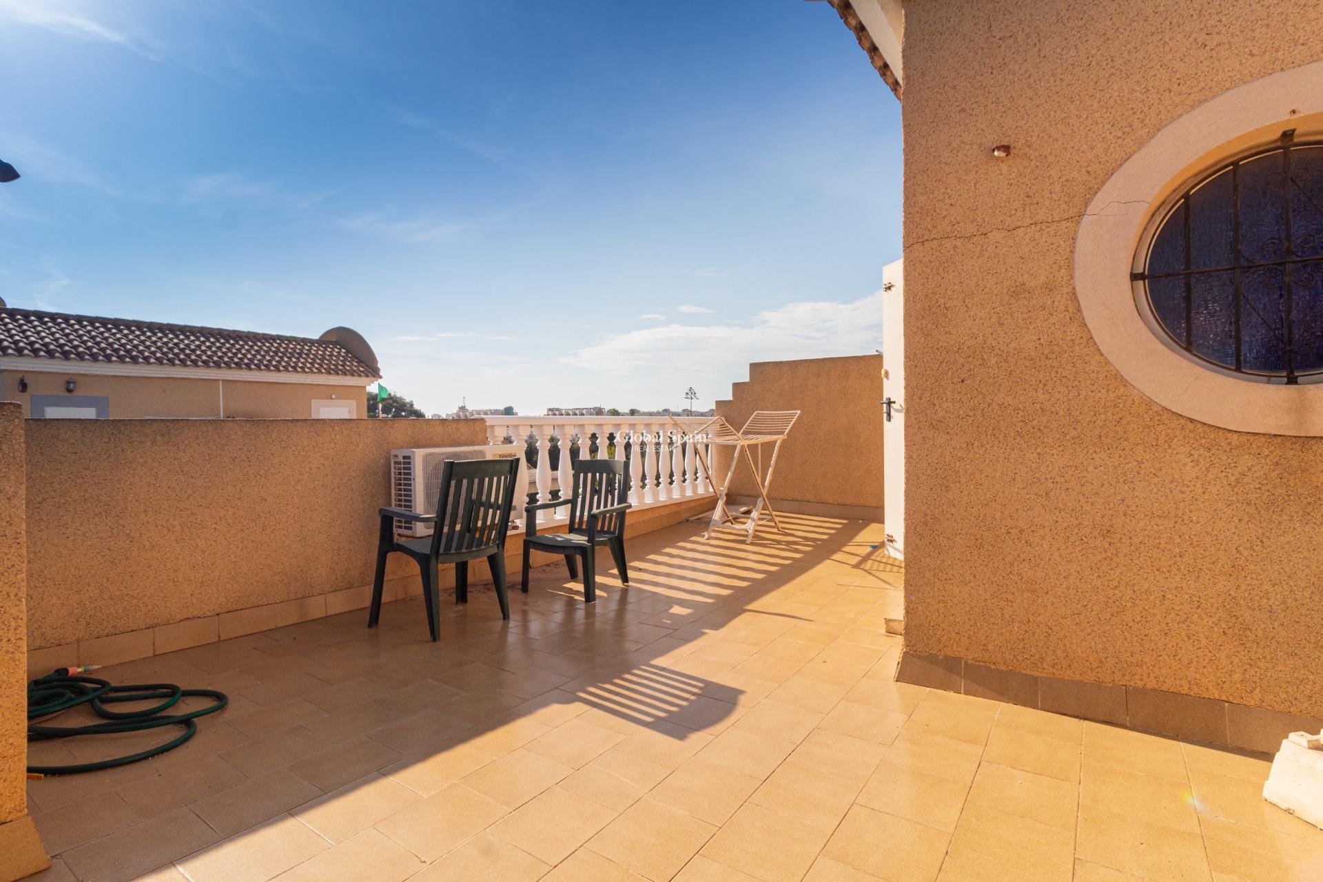 Resale - House -
ORIHUELA COSTA - CABO ROIG