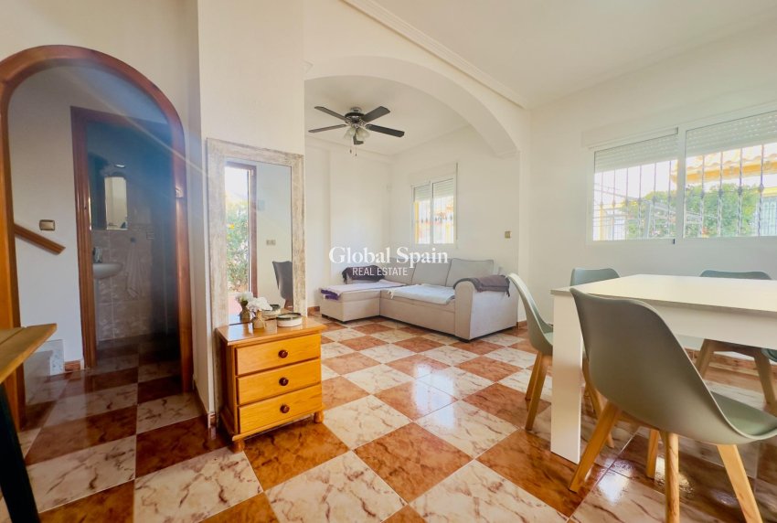 Resale - House -
ORIHUELA COSTA - CABO ROIG