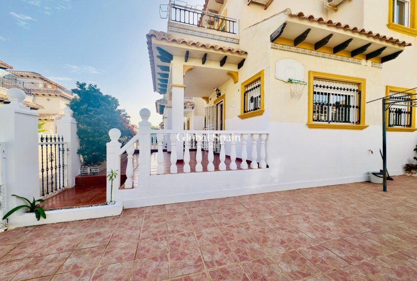 Resale - House -
ORIHUELA COSTA - CABO ROIG