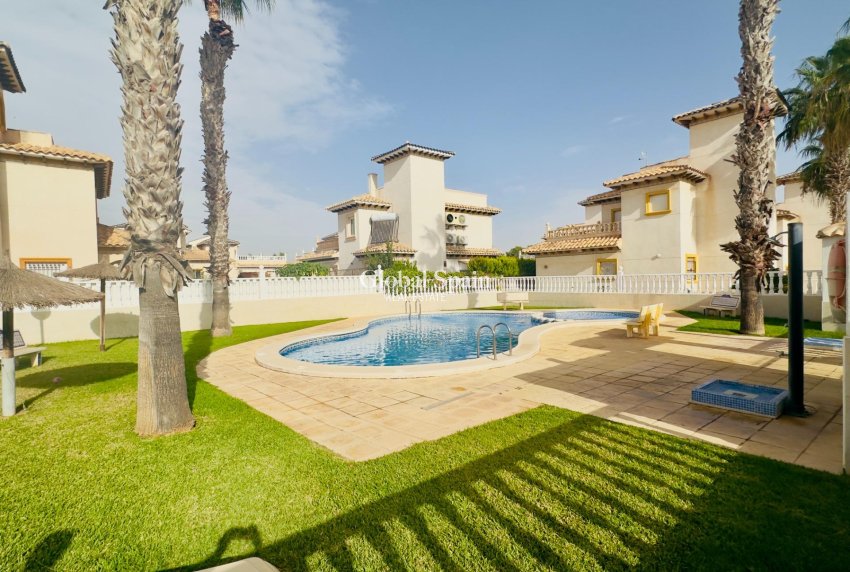 Resale - House -
ORIHUELA COSTA - CABO ROIG