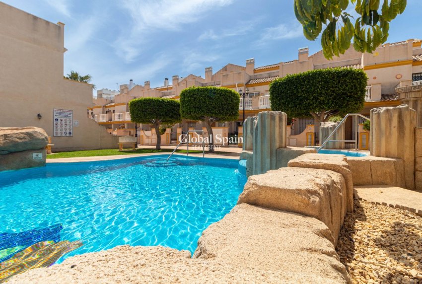 Resale - House -
ORIHUELA COSTA - CABO ROIG