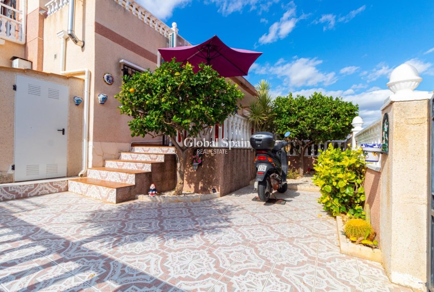 Resale - House -
ORIHUELA COSTA - CABO ROIG