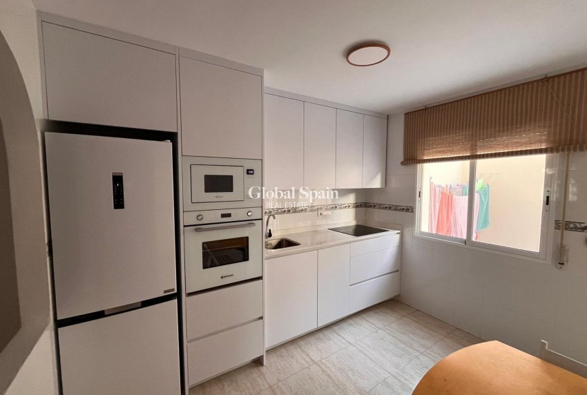 Resale - HOUSE -
ORIHUELA COSTA - CAMPOAMOR