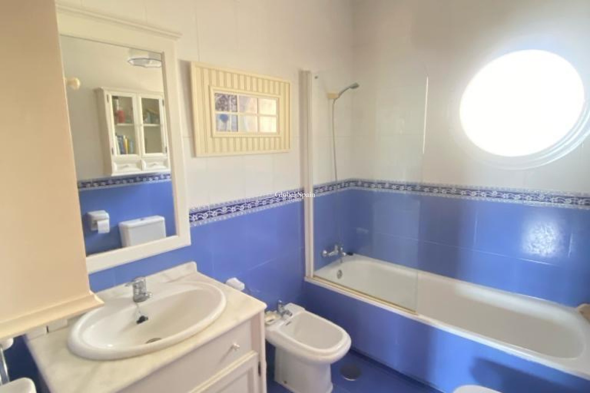 Resale - HOUSE -
ORIHUELA COSTA - CAMPOAMOR