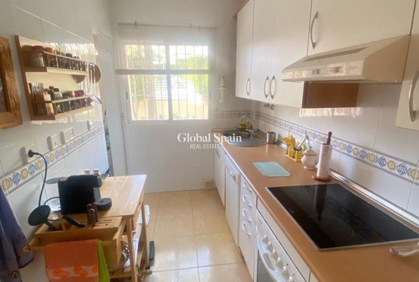 Resale - HOUSE -
ORIHUELA COSTA - CAMPOAMOR