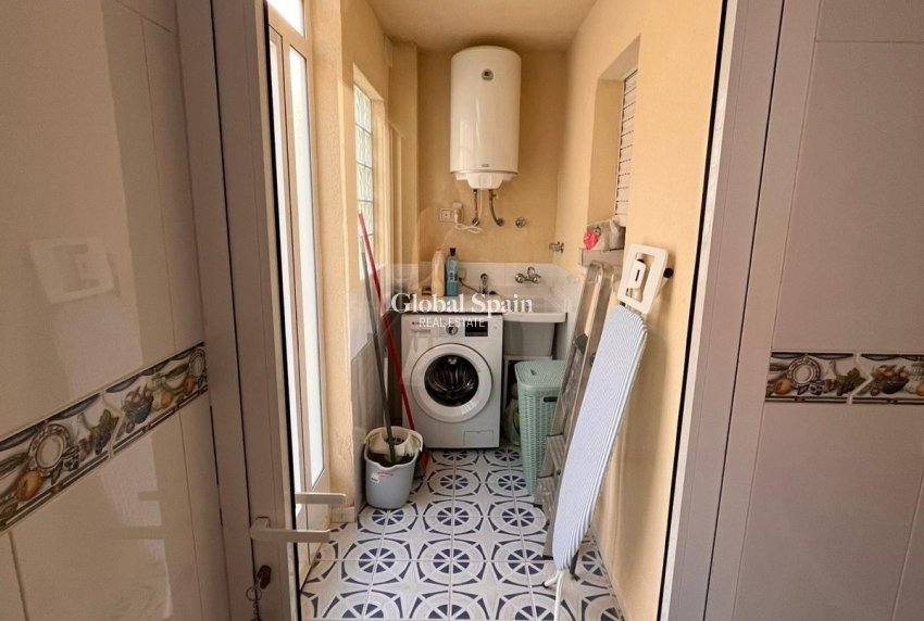 Resale - HOUSE -
ORIHUELA COSTA - CAMPOAMOR