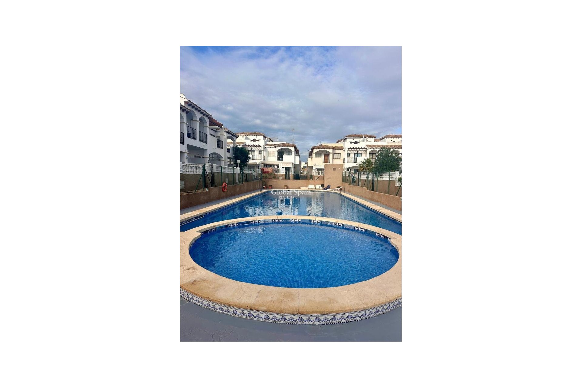 Resale - HOUSE -
ORIHUELA COSTA - Ciñuelica