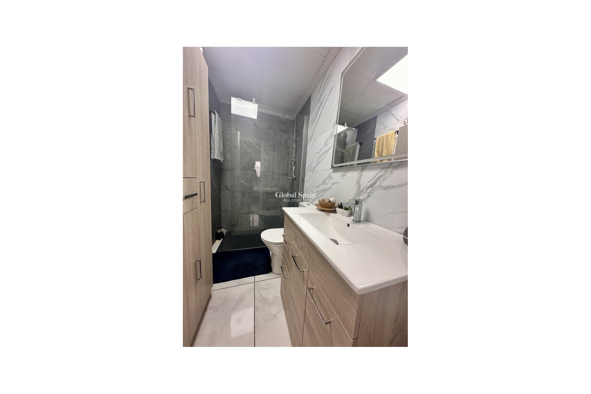 Resale - HOUSE -
ORIHUELA COSTA - Ciñuelica