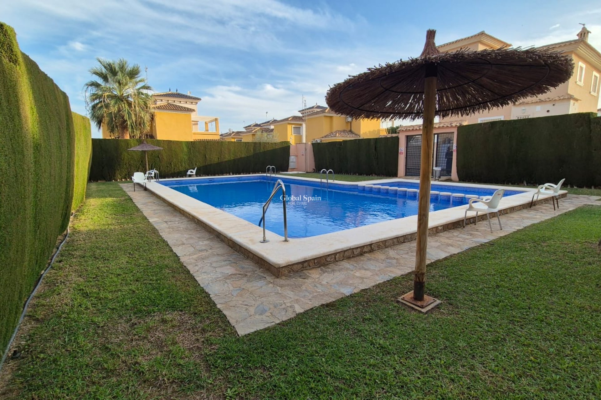 Resale - HOUSE -
ORIHUELA COSTA - Costa Blanca Sur