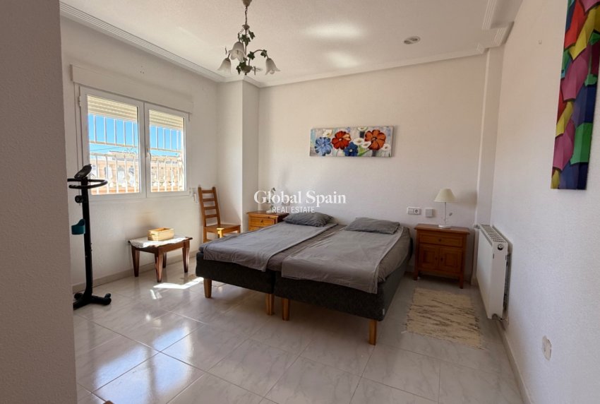 Resale - HOUSE -
ORIHUELA COSTA - Costa Blanca Sur