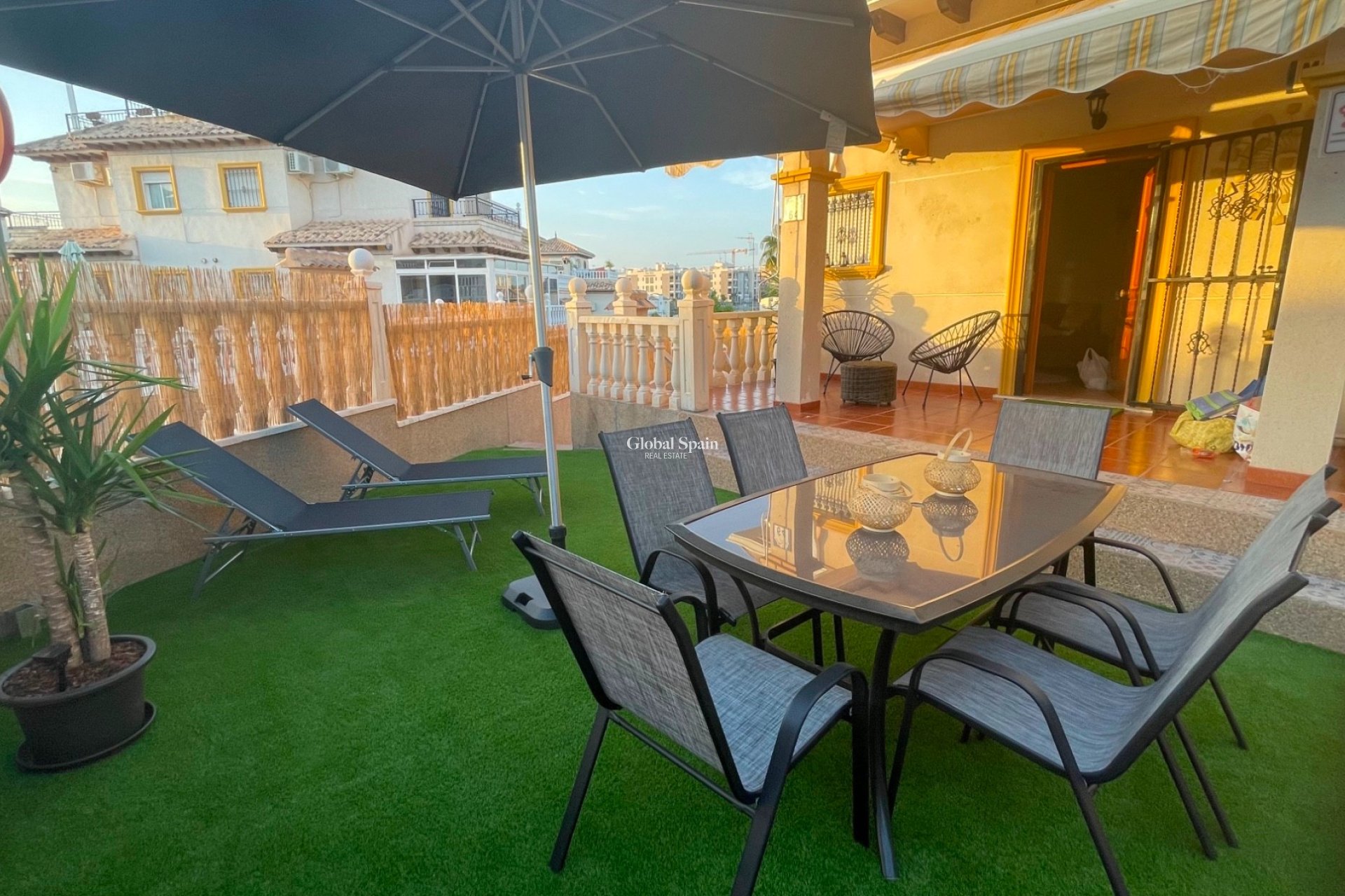 Resale - HOUSE -
ORIHUELA COSTA - Costa Blanca