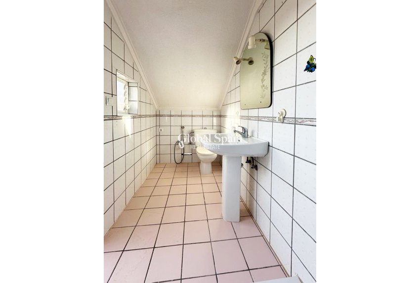 Resale - HOUSE -
ORIHUELA COSTA - Costa Blanca