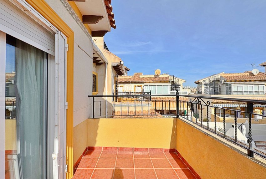 Resale - HOUSE -
ORIHUELA COSTA - Costa Blanca