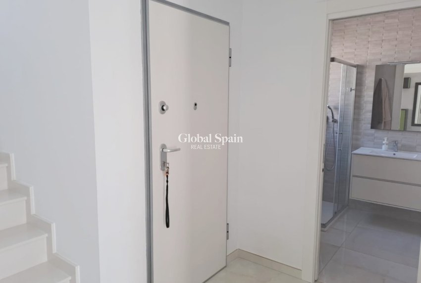 Resale - HOUSE -
ORIHUELA COSTA - Costa Blanca