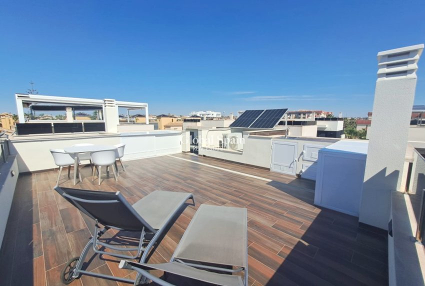 Resale - HOUSE -
ORIHUELA COSTA - Costa Blanca