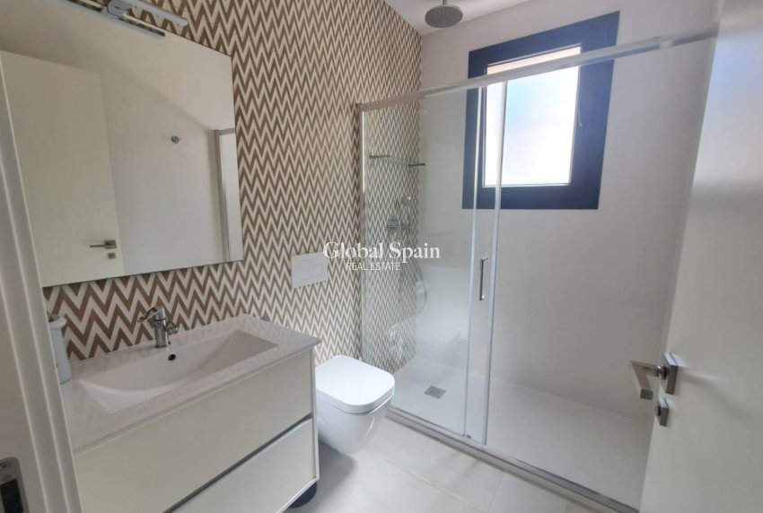 Resale - HOUSE -
ORIHUELA COSTA - Costa Blanca