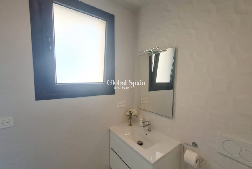 Resale - HOUSE -
ORIHUELA COSTA - Costa Blanca
