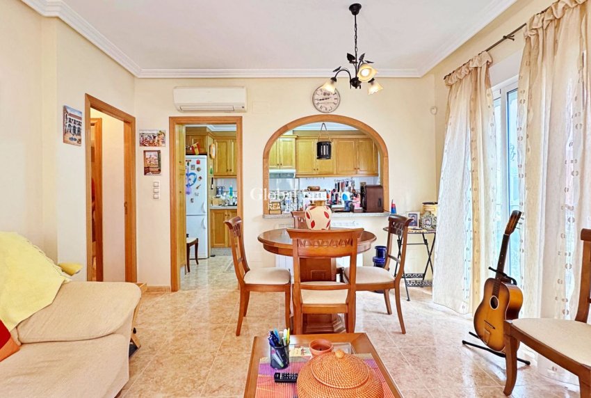 Resale - HOUSE -
ORIHUELA COSTA - Costa Blanca