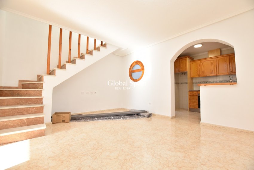 Resale - HOUSE -
ORIHUELA COSTA - Costa Blanca
