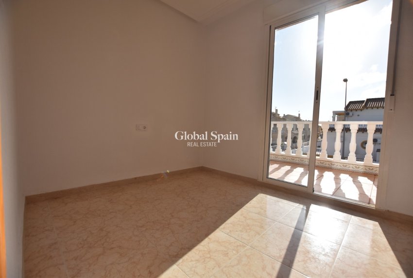 Resale - HOUSE -
ORIHUELA COSTA - Costa Blanca