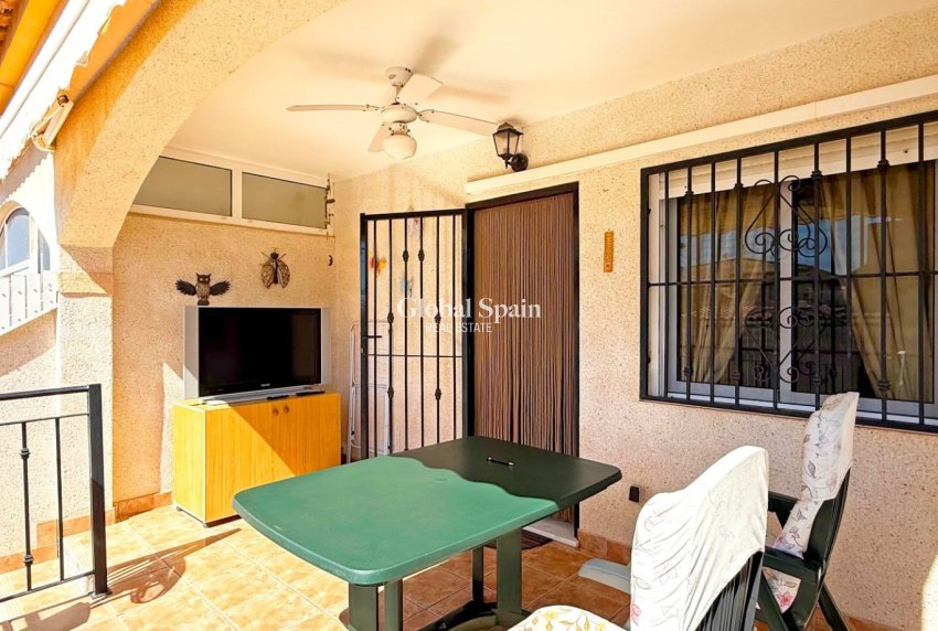 Resale - HOUSE -
ORIHUELA COSTA - Costa Blanca