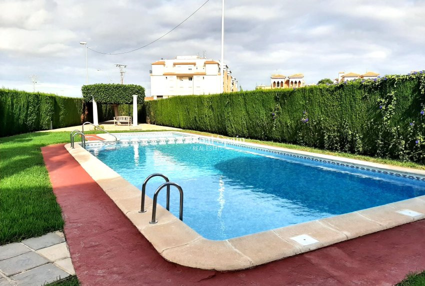 Resale - HOUSE -
ORIHUELA COSTA - Costa Blanca