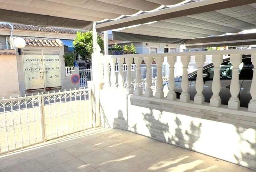 Resale - HOUSE -
ORIHUELA COSTA - Costa Blanca