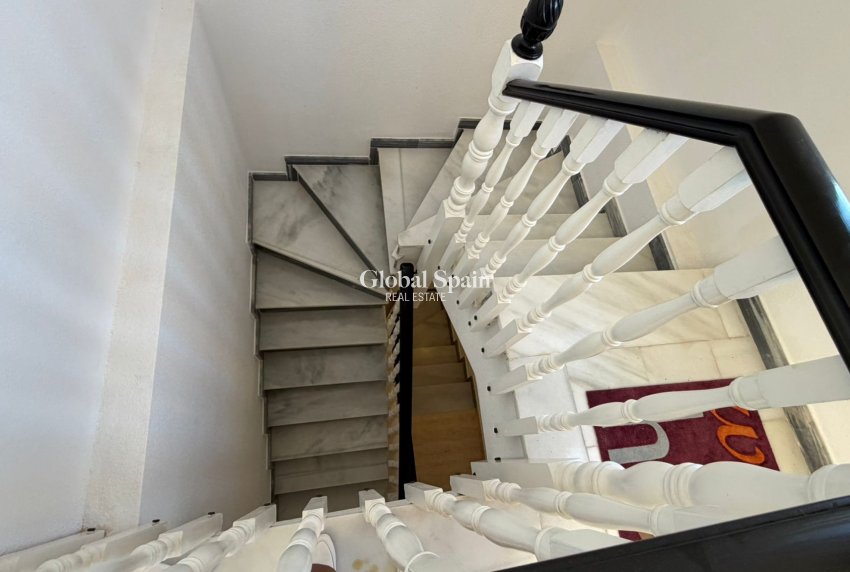 Resale - HOUSE -
ORIHUELA COSTA - Costa Blanca