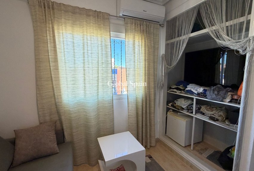 Resale - HOUSE -
ORIHUELA COSTA - Costa Blanca