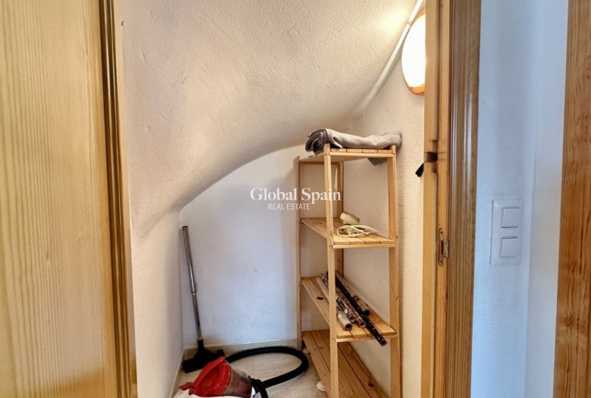 Resale - HOUSE -
ORIHUELA COSTA - Costa Blanca