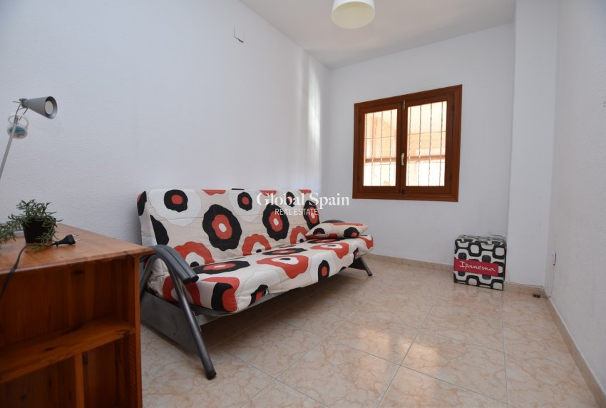 Resale - HOUSE -
ORIHUELA COSTA - Costa Blanca