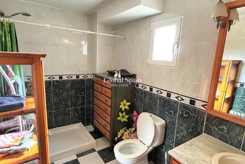 Resale - HOUSE -
ORIHUELA COSTA - Costa Blanca