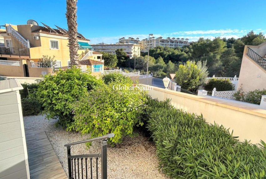 Resale - HOUSE -
ORIHUELA COSTA - Costa Blanca