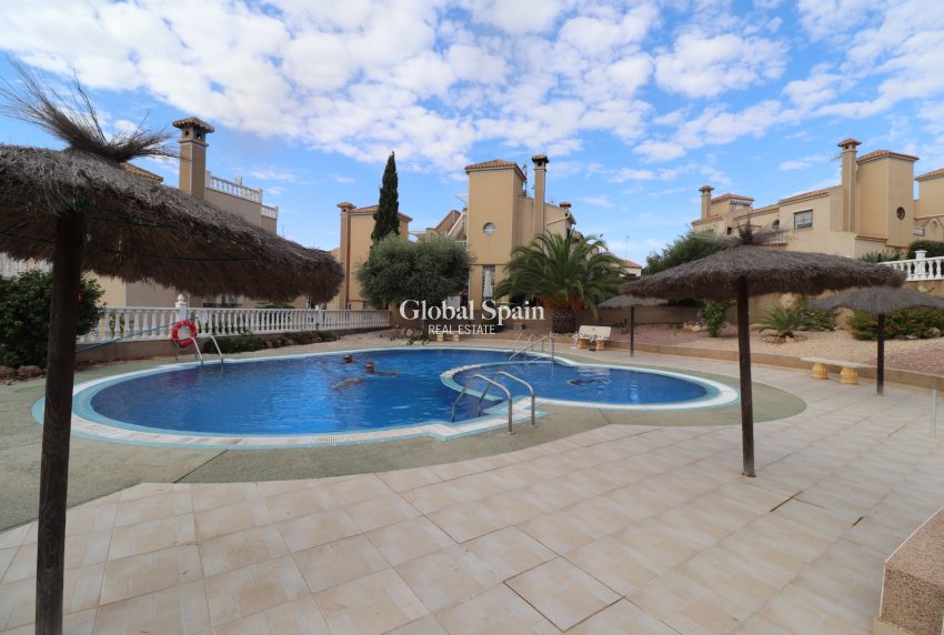 Resale - HOUSE -
ORIHUELA COSTA - Costa Blanca