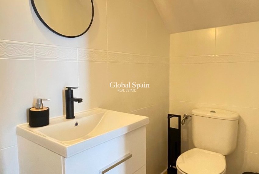 Resale - HOUSE -
ORIHUELA COSTA - Costa Blanca