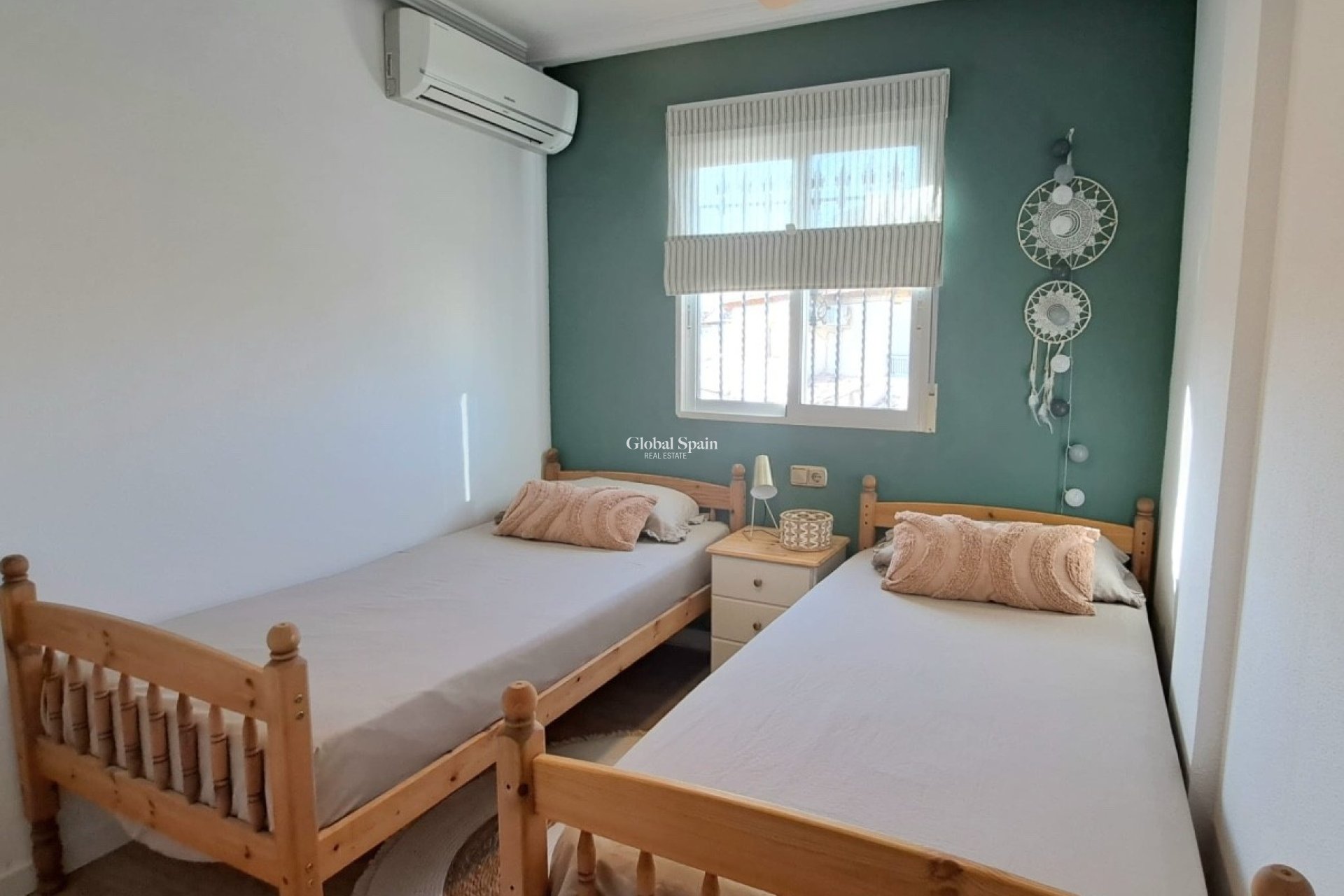 Resale - HOUSE -
ORIHUELA COSTA - Costa Blanca