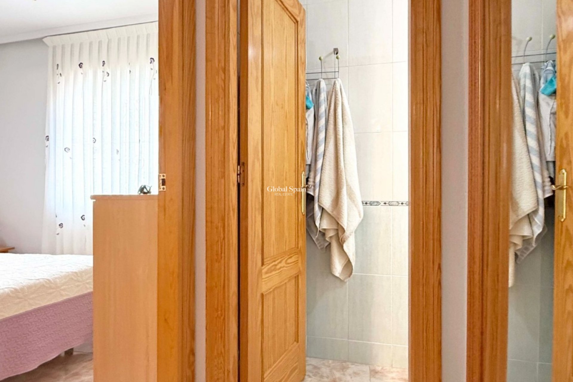 Resale - HOUSE -
ORIHUELA COSTA - Costa Blanca