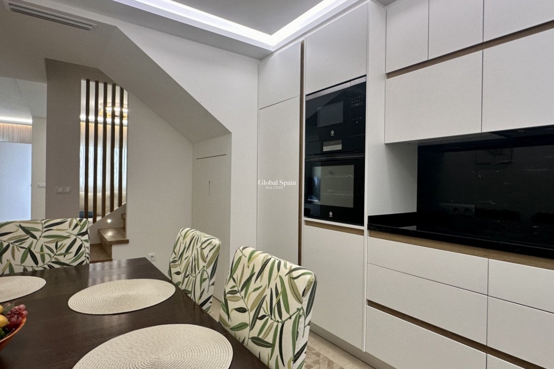 Resale - HOUSE -
ORIHUELA COSTA - Costa Blanca